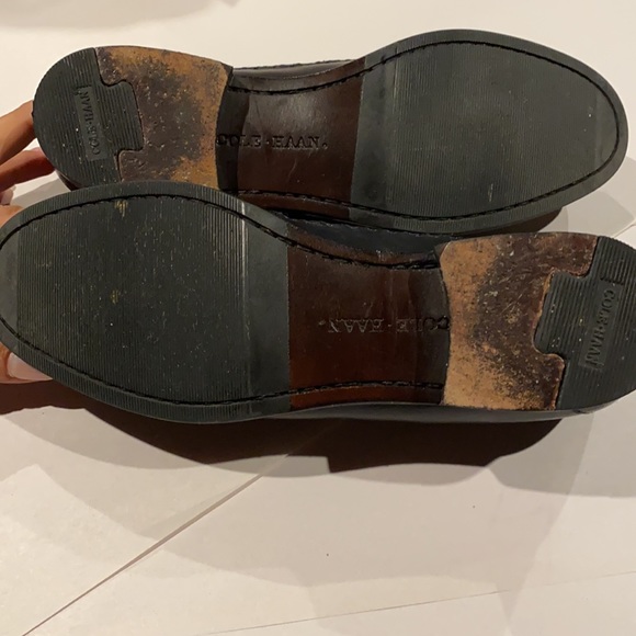 Cole Haan country two tone , brow and black leather with tassel - Picture 4 of 8